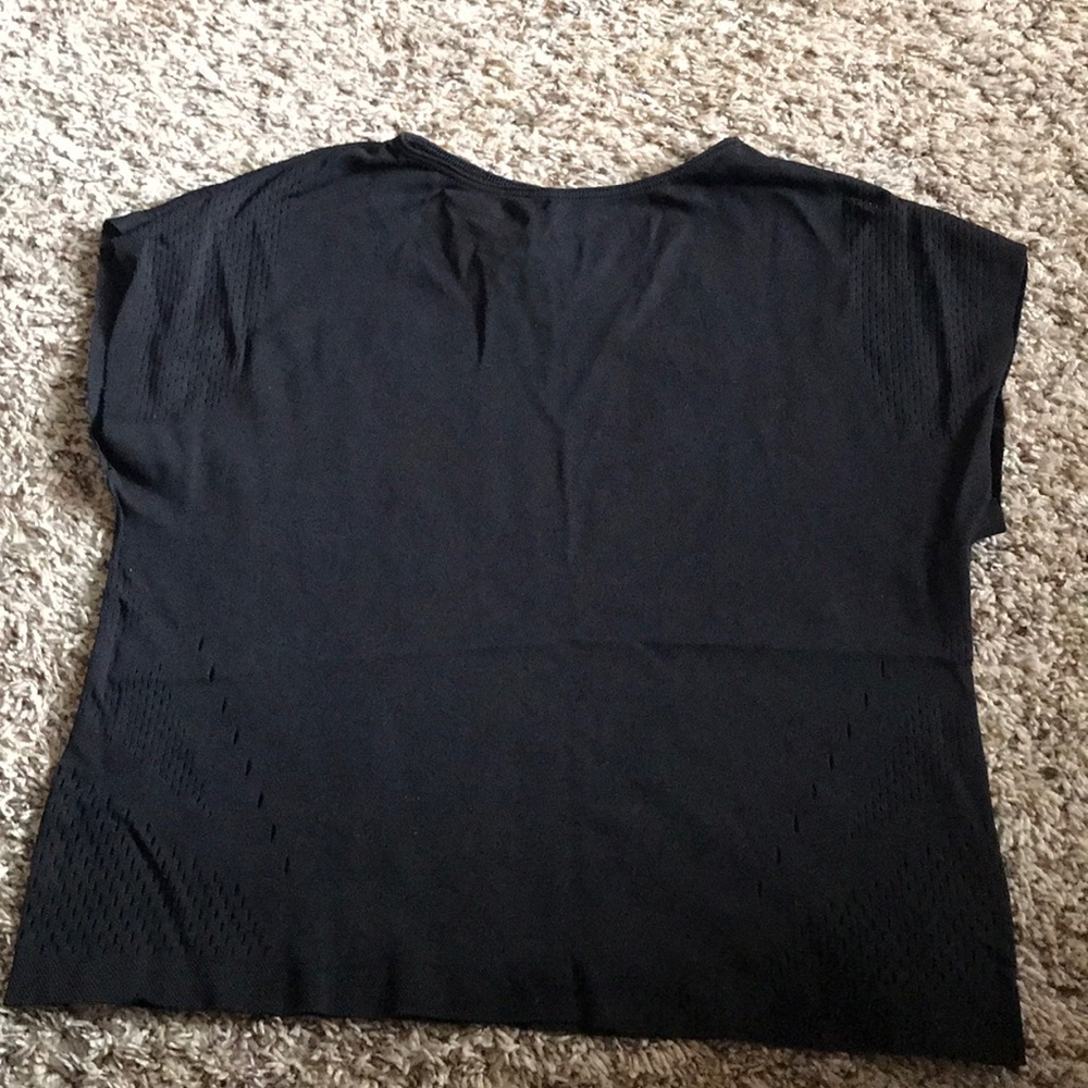 Crop to black adidas t shirt